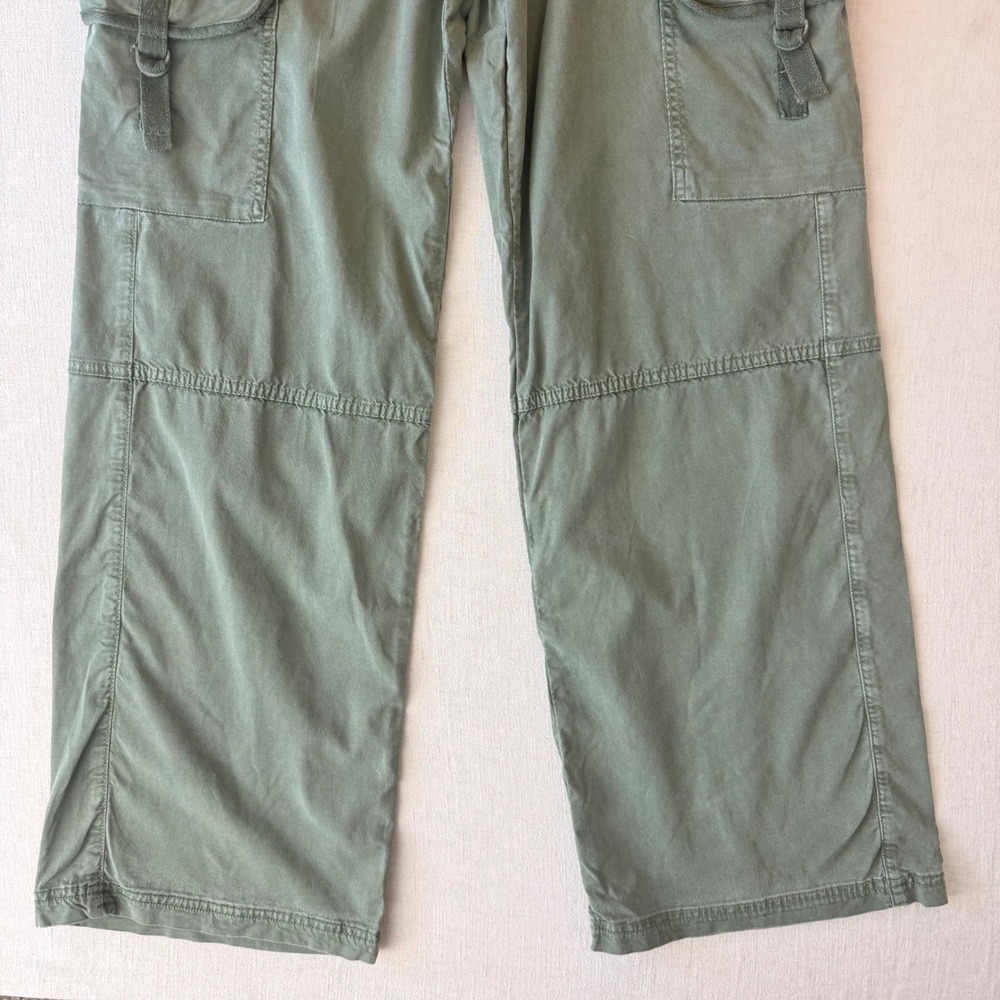 American Eagle Outfitters Olive Cargo Wide-Leg Trousers - Picture 7 of 13